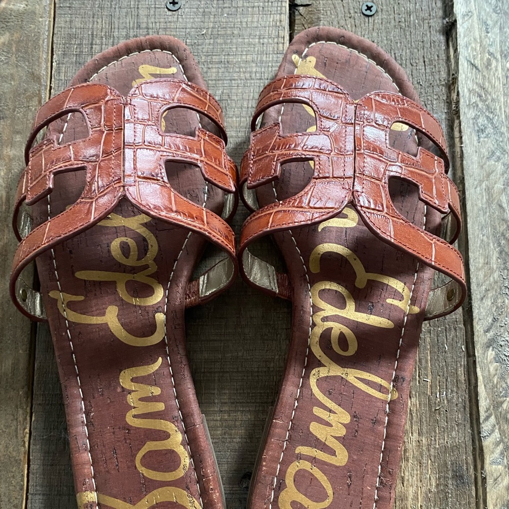 Women’s size 10 Sam Edelman brown leather slides.